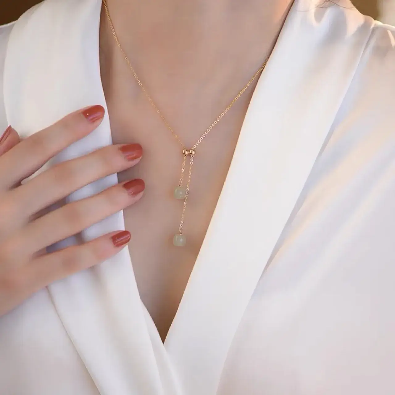 Elegant Hetian Jade Necklace for Women V-Neck - Image 4