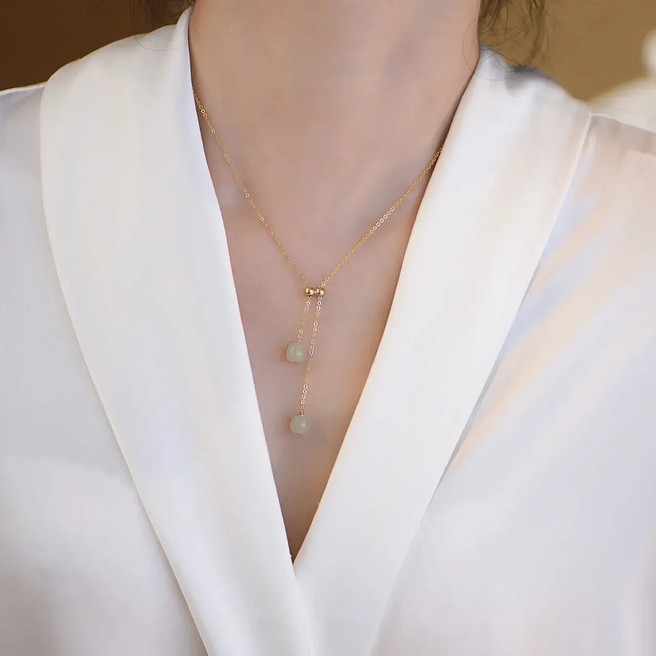 Elegant Hetian Jade Necklace for Women V-Neck - Image 5