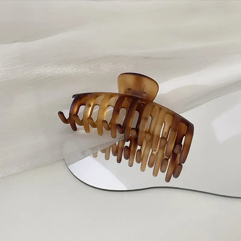 Large Matte Hair Clip for Women Men Beach Use - Image 3