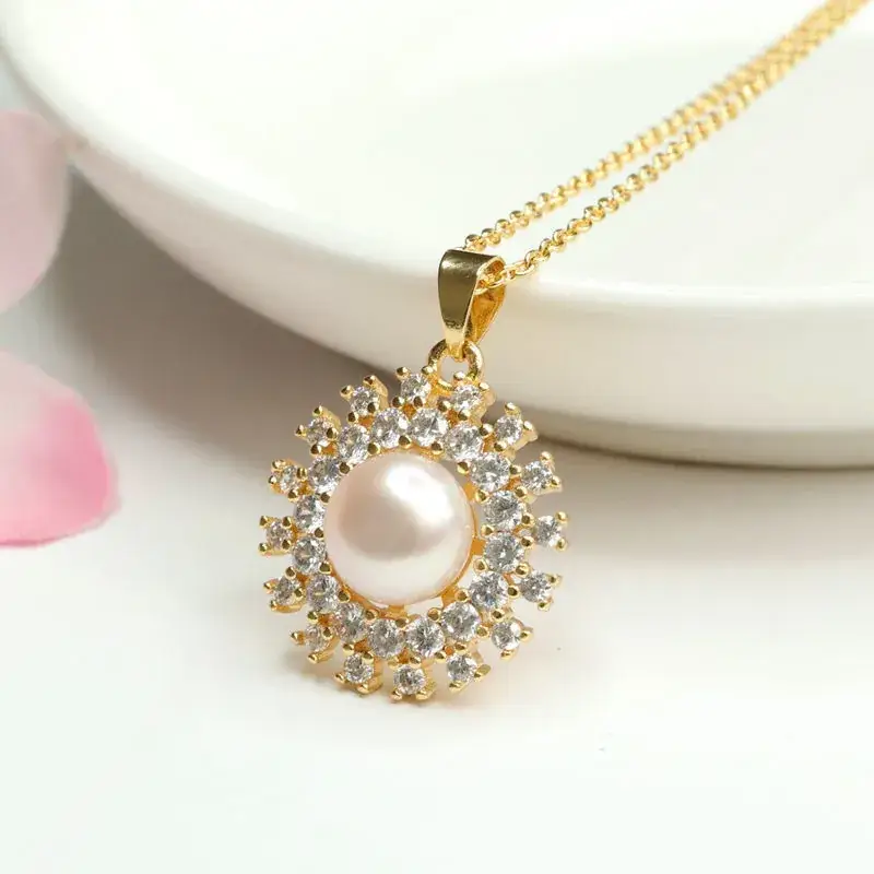 Guan Yu Pearl Necklace with Snowflake Design for Women — feature 9