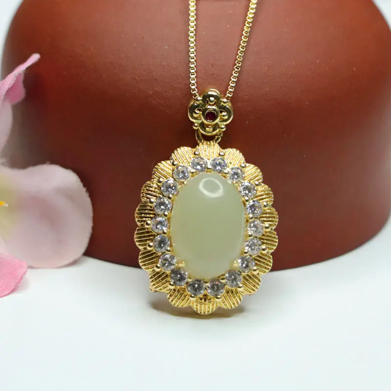 Guan Yu Hetian Jade Pendant with Full Diamond Setting — feature 8