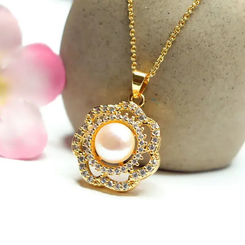 Gold Pearl Pendant Necklace for Women - Image 5