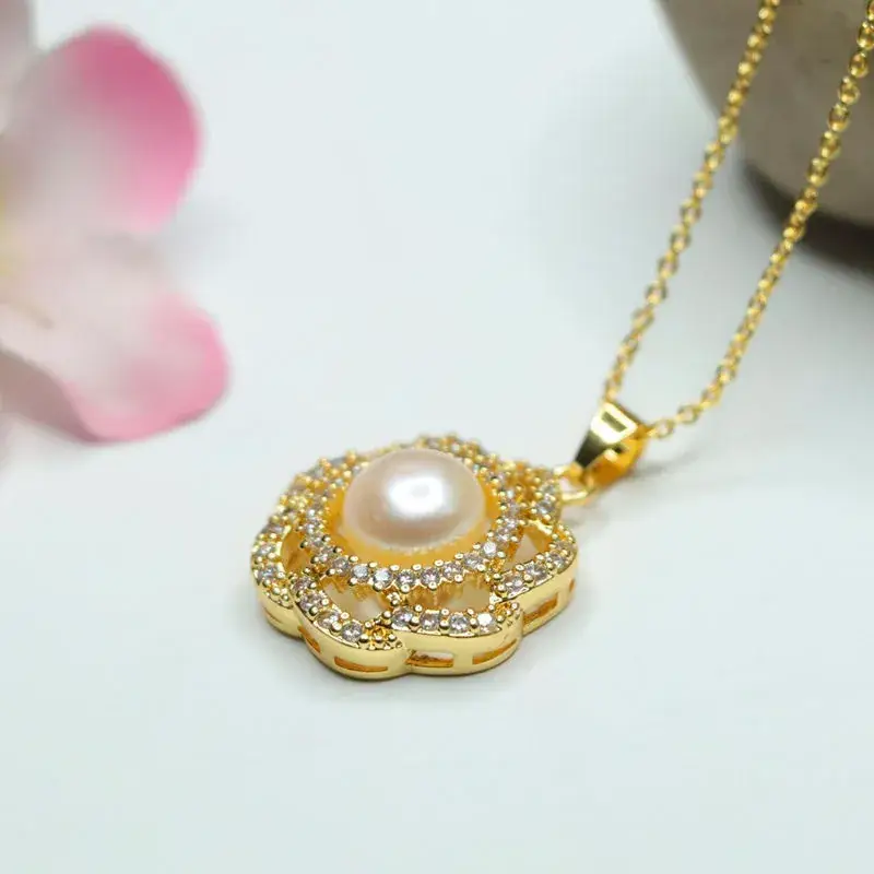 Gold Pearl Pendant Necklace for Women - Image 6