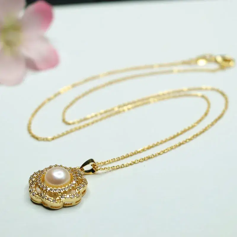 Gold Pearl Pendant Necklace for Women - Image 7