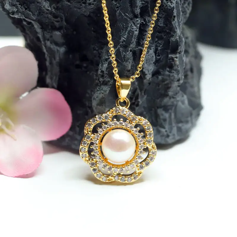 Gold Pearl Pendant Necklace for Women — feature 7