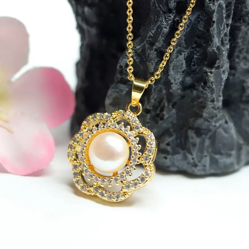 Gold Pearl Pendant Necklace for Women — feature 9