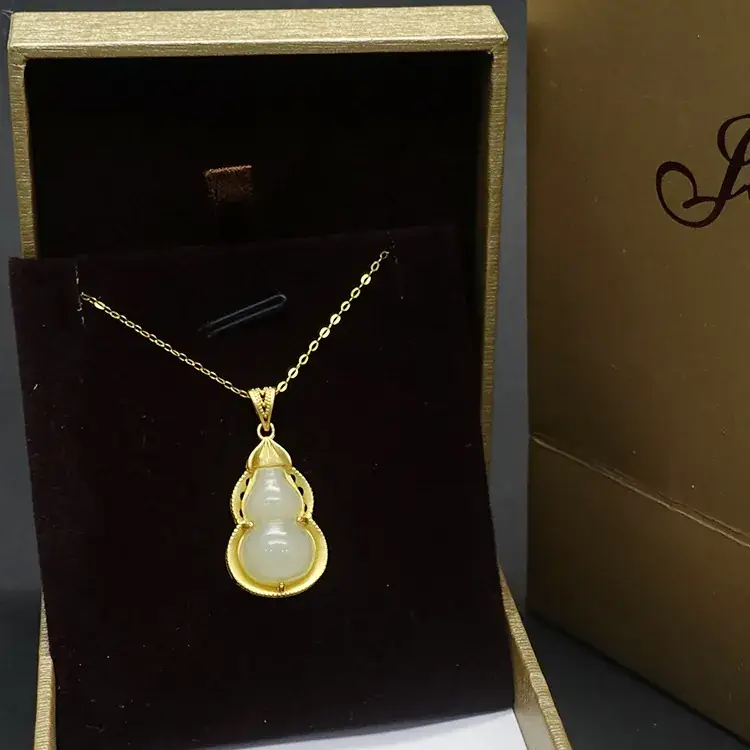 S925 Gold Hetian Jade Ruyi Cloud Pendant Necklace - Image 4
