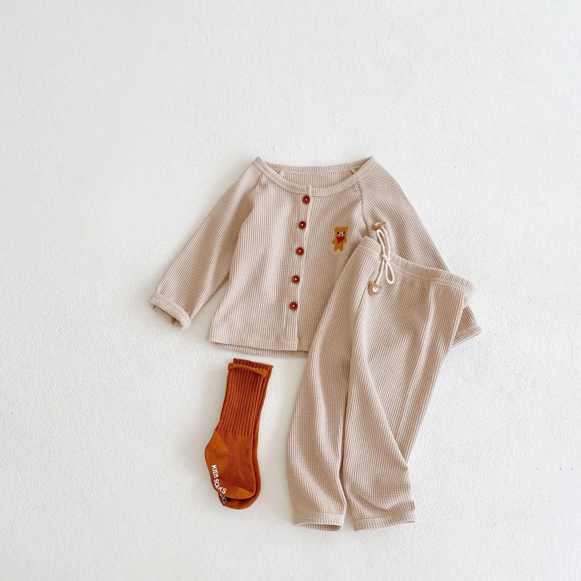 2025 Spring & Fall Clothing for Infants and Young Kidsren, Male and Female Babies, Bear Embroidered Cardigan Jacket Top + Pants Two-Piece Suit