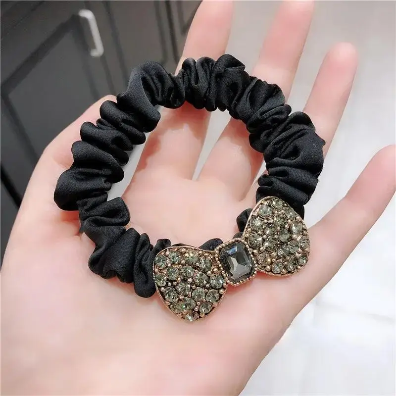 Brown Rhinestone Heart Bow Hair Band with High-End Design - Image 4