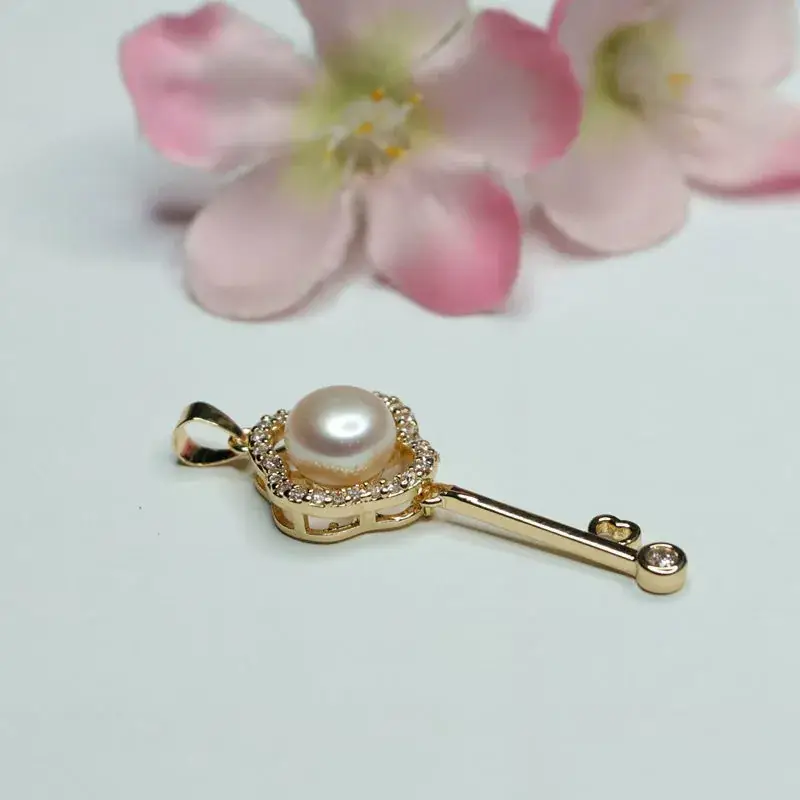 Korean Japanese Style Pearl Pendant Necklace with Heart Design - Image 7