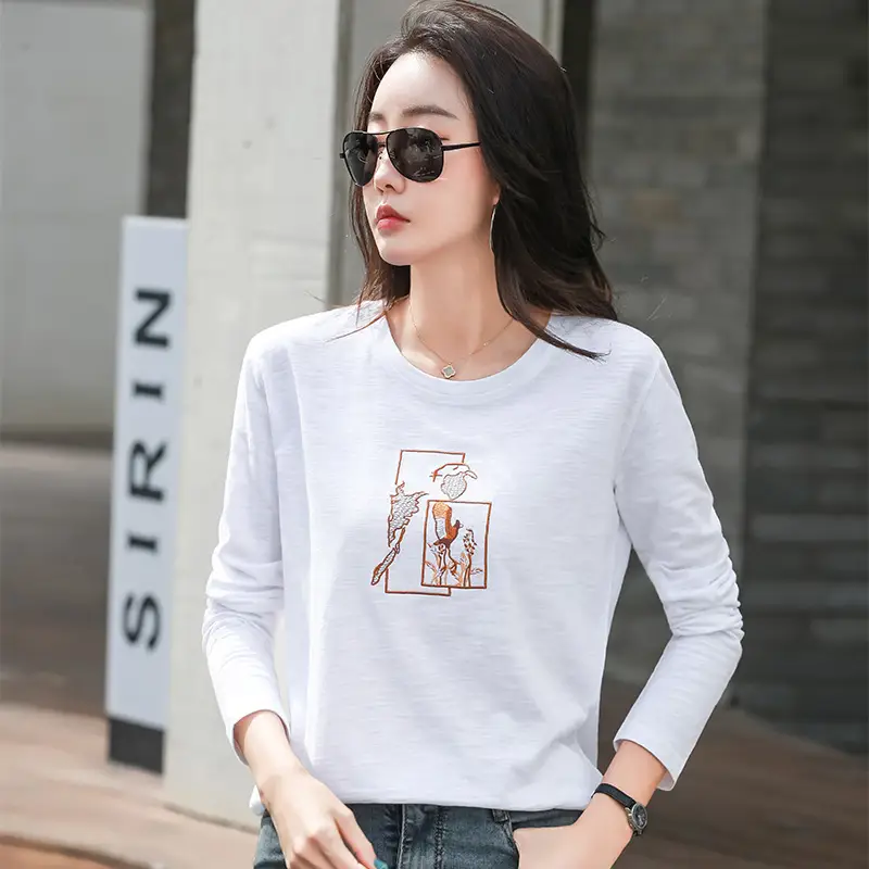 Women Black Long Sleeve Crew Neck T-Shirt with Embroidered Design - Image 7