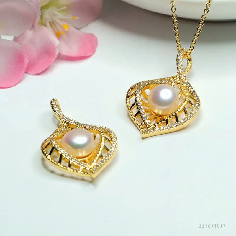 Japanese Style Pearl Pendant Necklace with Hollow Leaf Design — feature 13