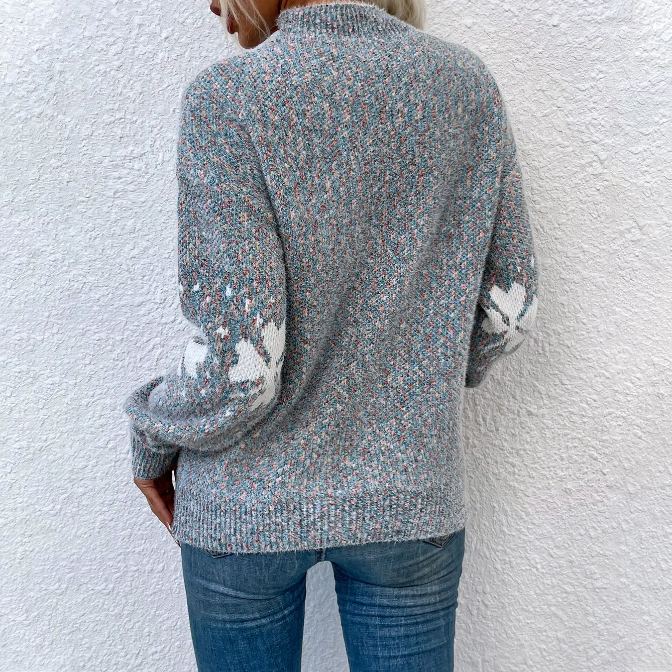 Women's Drizzle 2023 Sweater with Snowflake Design - Image 4