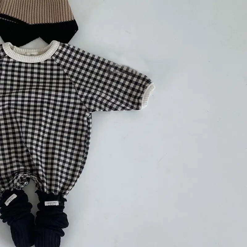 Baby Long Sleeve Black White Jumpsuit for Newborns - Image 3