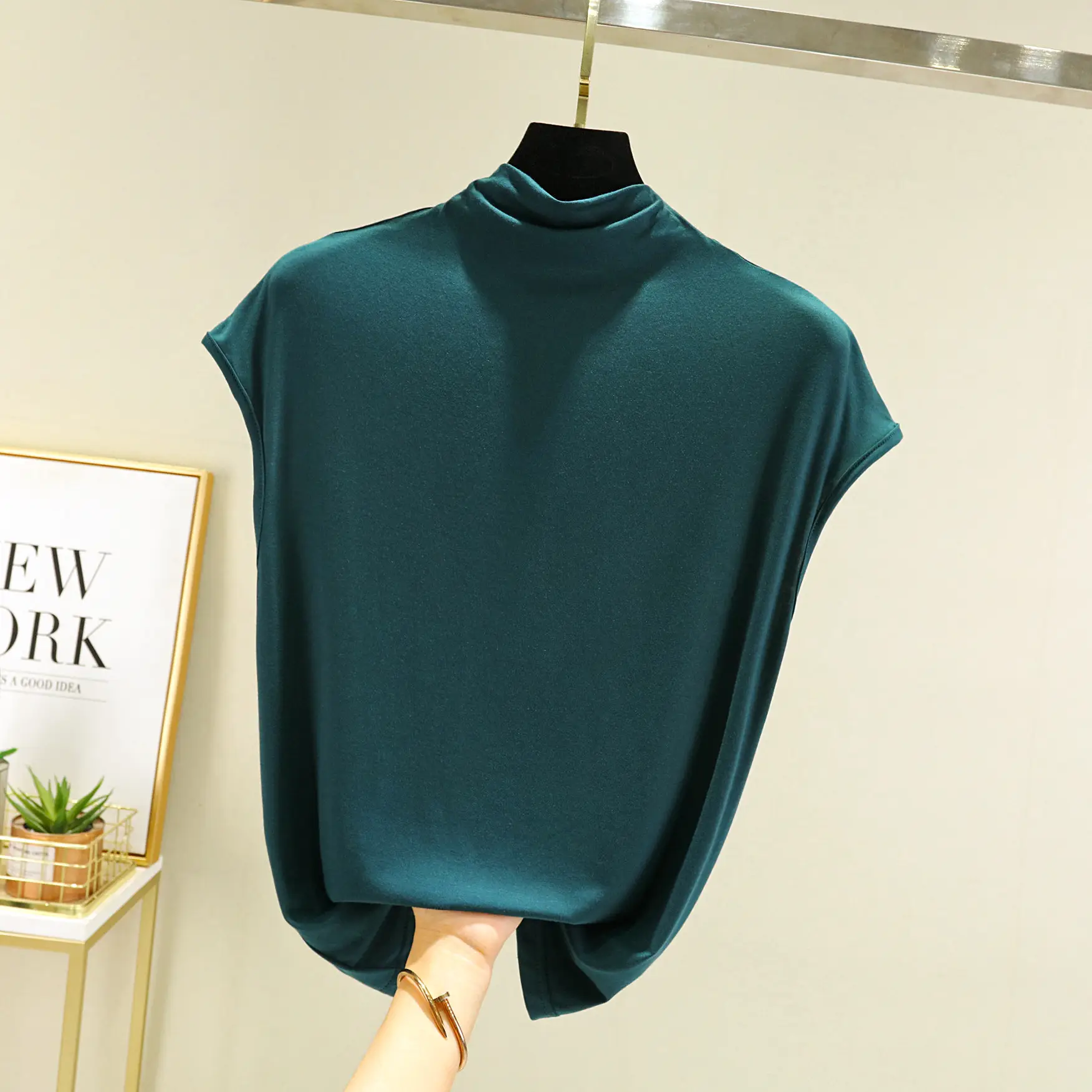 Women Green Sleeveless High Collar Vest Large - Image 8