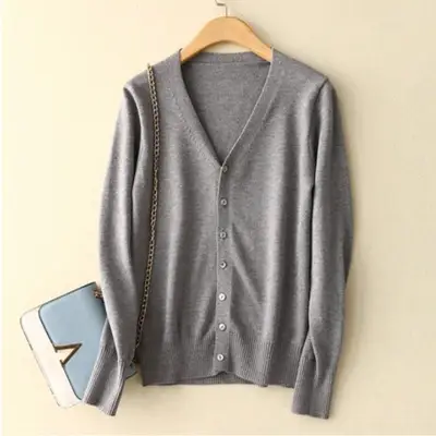 Women's White V-Neck Knitted Cardigan Large