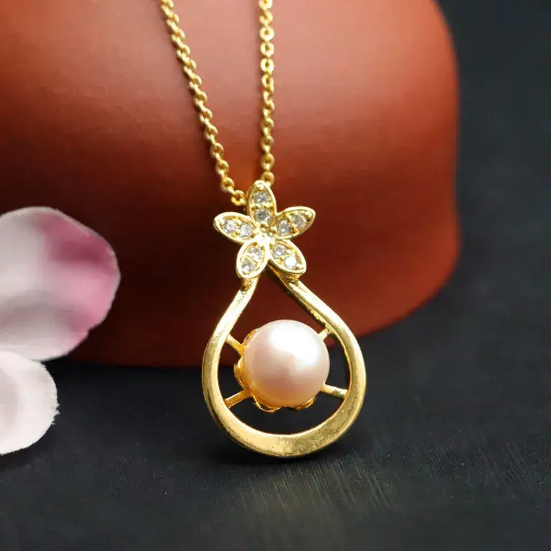 Guan Yu Pearl Flower Necklace Gold High Luster — feature 10