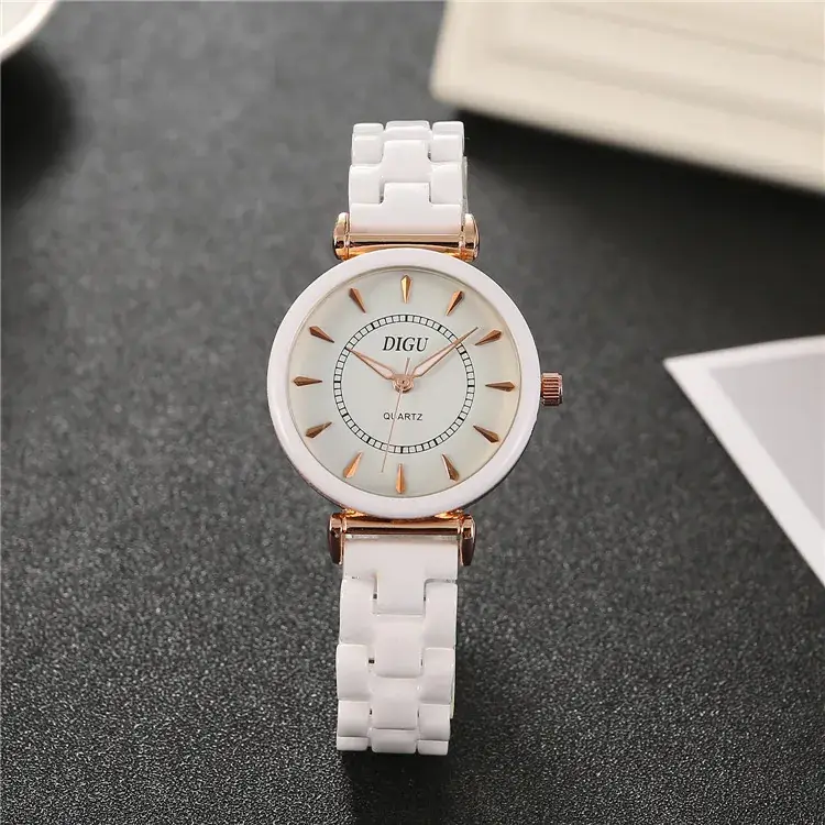 Women's Quartz Bracelet Watch White Elegant British Design - Image 4