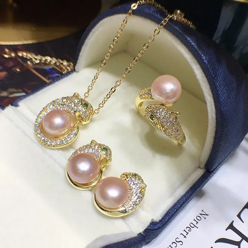 Women's Korean-style Pearl Necklace Set 8-9mm Lucky Leopard Head