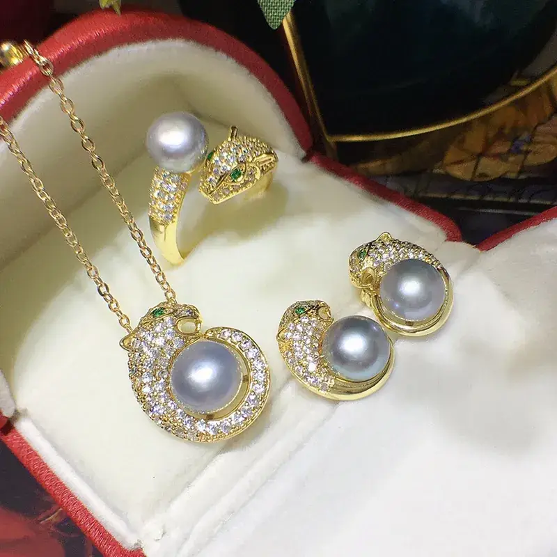 Women's Korean-style Pearl Necklace Set 8-9mm Lucky Leopard Head