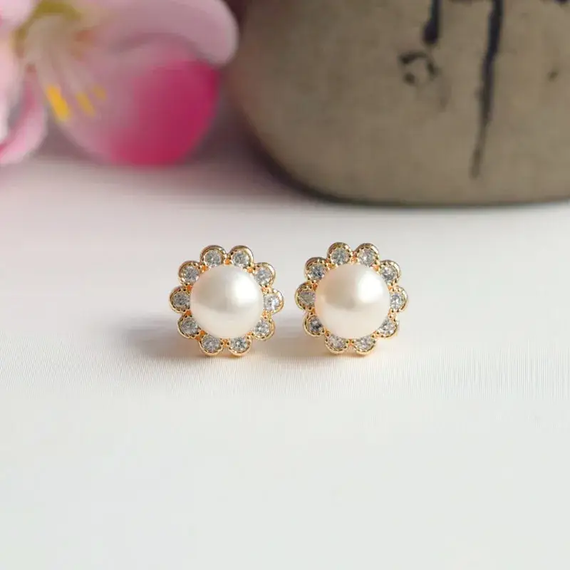 Guan Yu Pearl Sunflower Earrings S925 Gold — feature 10