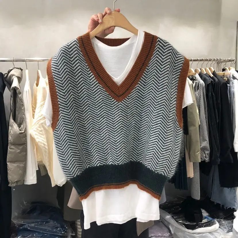 Women V-Neck Knitted Vest Brown Sleeve - Image 4