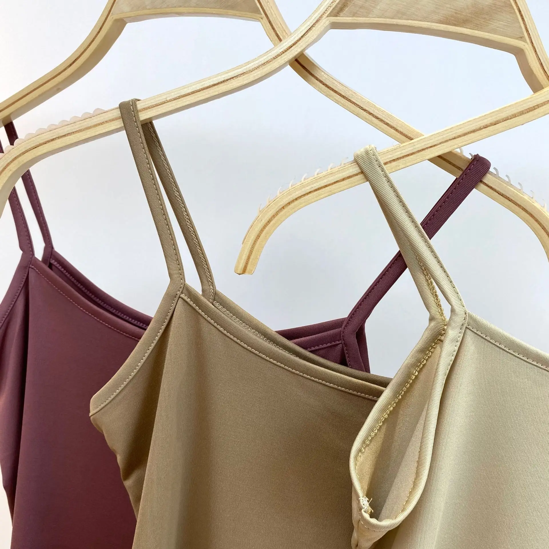 Three Color Silk Sling Tops Smooth Comfort - Image 4