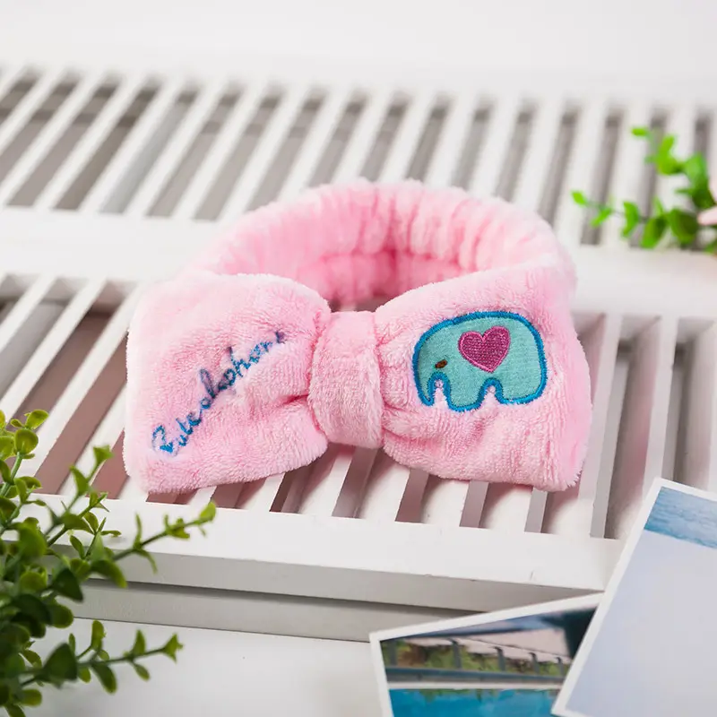 Red Cartoon Bow Face Wash Headband for Women - Image 2