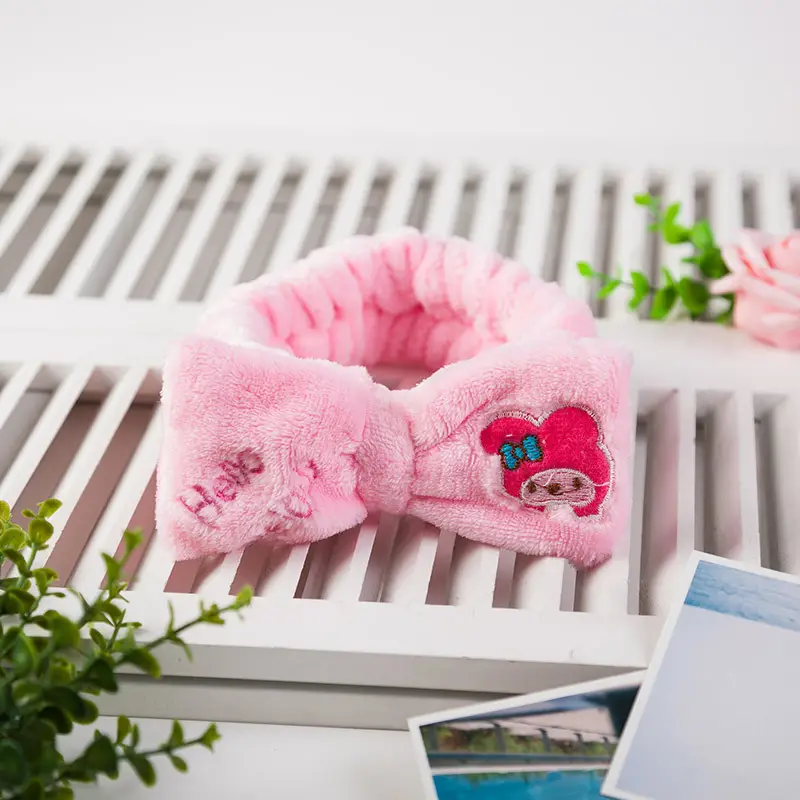 Red Cartoon Bow Face Wash Headband for Women - Image 3