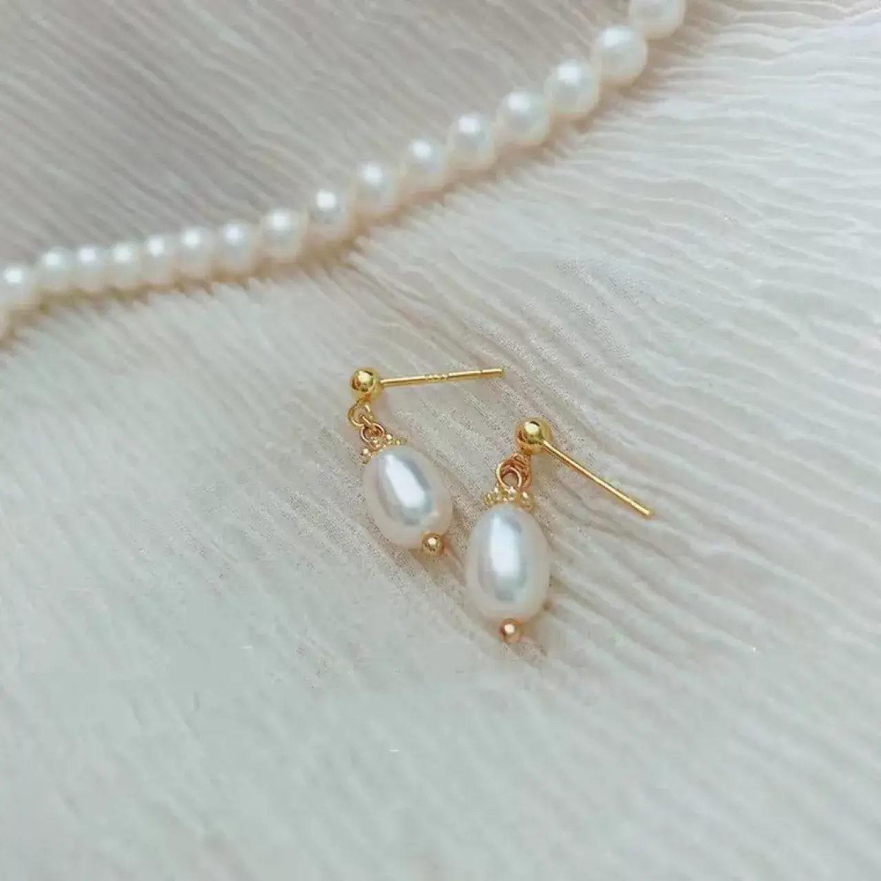 Natural Pearl Earrings for Women Retro Hong Kong Style - Image 2