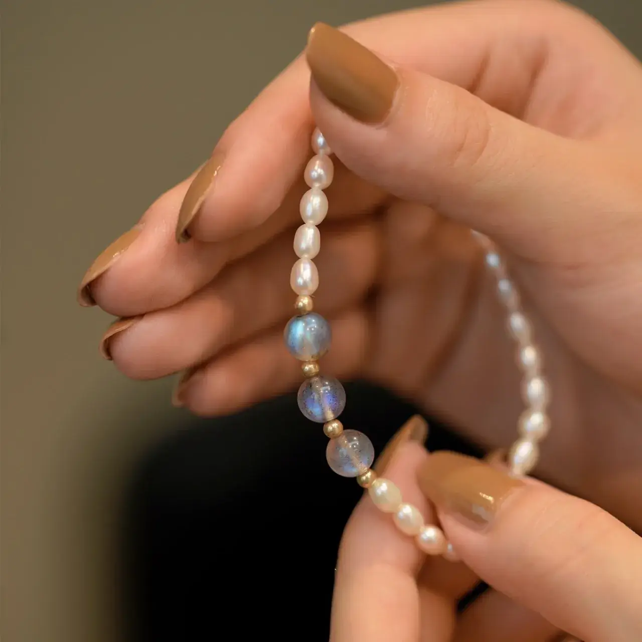 Pearl Bracelet with Blue Moonlight Design for Women — feature 7