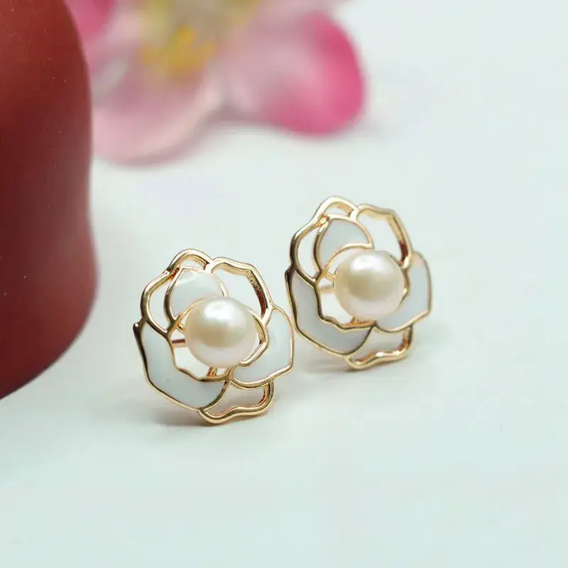 Guan Yu Pearl Rose Flower Stud Earrings Gold Plated — feature 4