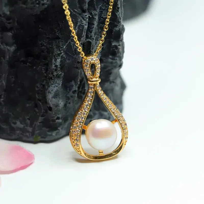 Japanese Korean Style Pearl Pendant Necklace with Full Diamond Water Drop Design — feature 8