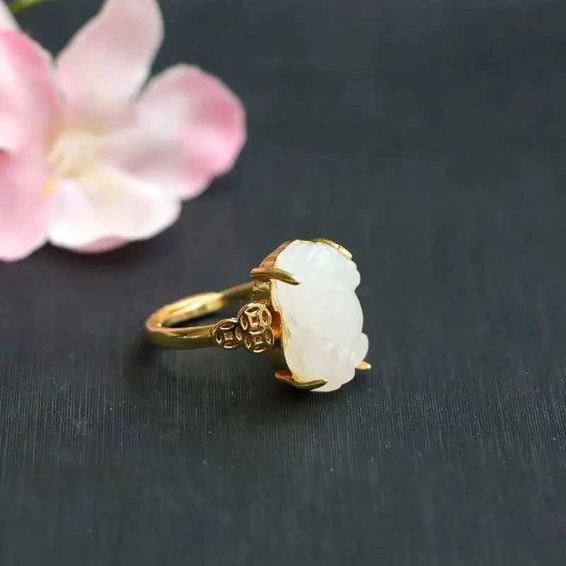 Guan Yu Jade Pixiu Ring White Gemstone Gold Plated — feature 5