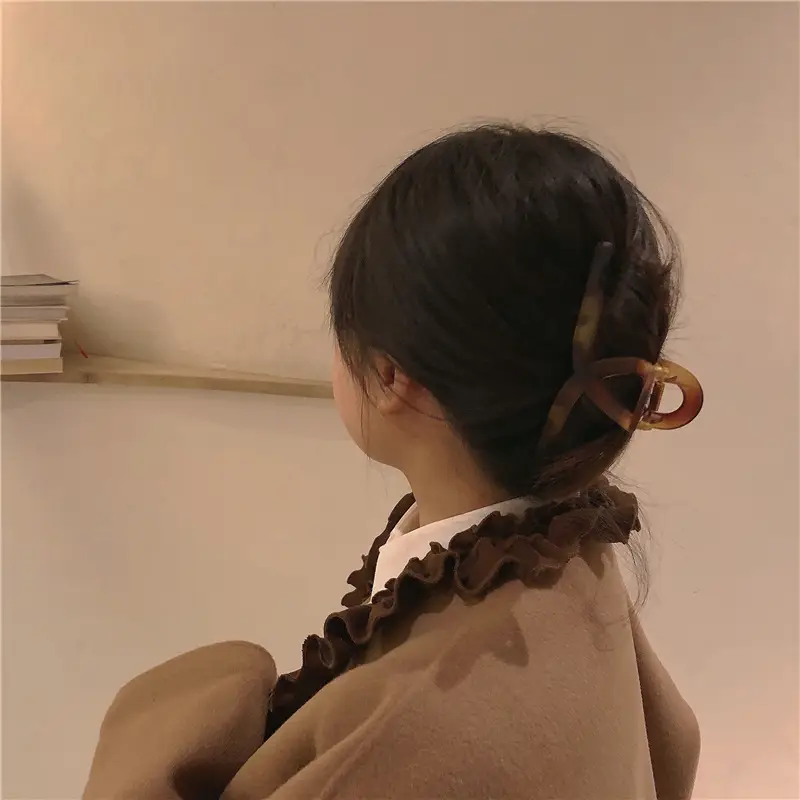Frosted Amber Hair Clips for Women Elegant Hairpin