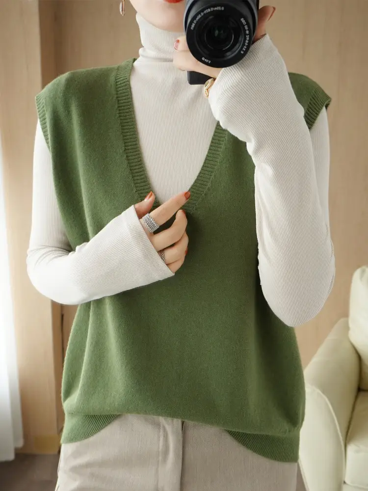 Women's V-Neck Knitted V-Neck Vest Maroon - Image 11