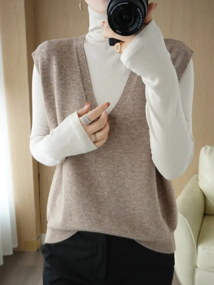 Women's V-Neck Knitted V-Neck Vest Maroon - Image 14