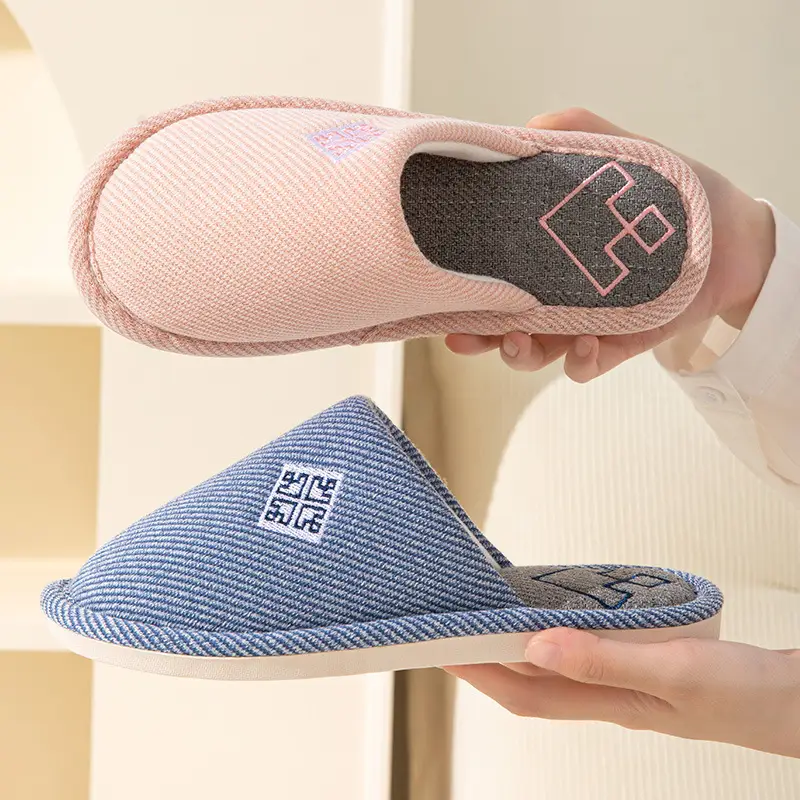 Chinese Style Fashionable Cotton Slippers for Women 2025 New Model Home Indoor Plush Fashionable Non-Slip Outdoor Warm Slippers for Men