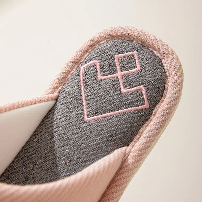 Chinese Style Fashionable Cotton Slippers for Women 2025 New Model Home Indoor Plush Fashionable Non-Slip Outdoor Warm Slippers for Men