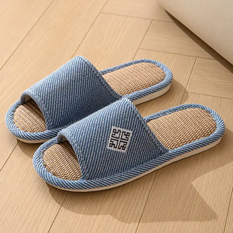 Chinese Style Fashionable Cotton Slippers for Women 2025 New Model Home Indoor Plush Fashionable Non-Slip Outdoor Warm Slippers for Men