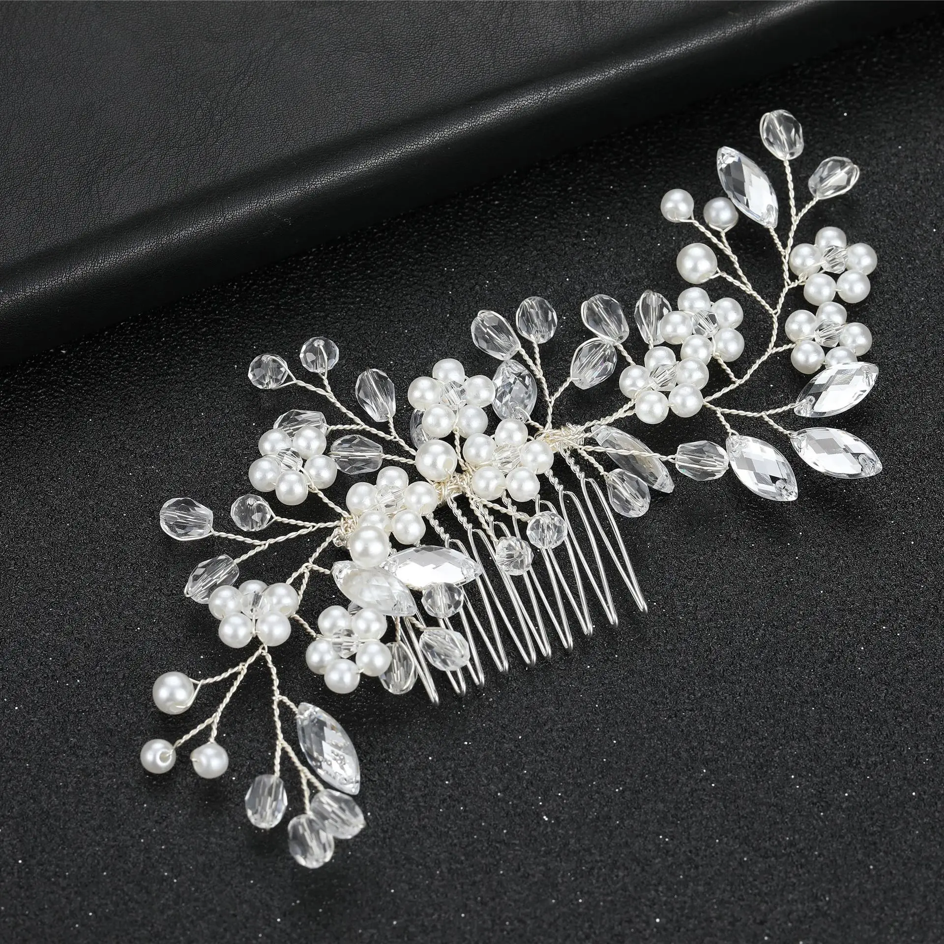 Crystal Pearl Hair Comb with European American Design - Image 4