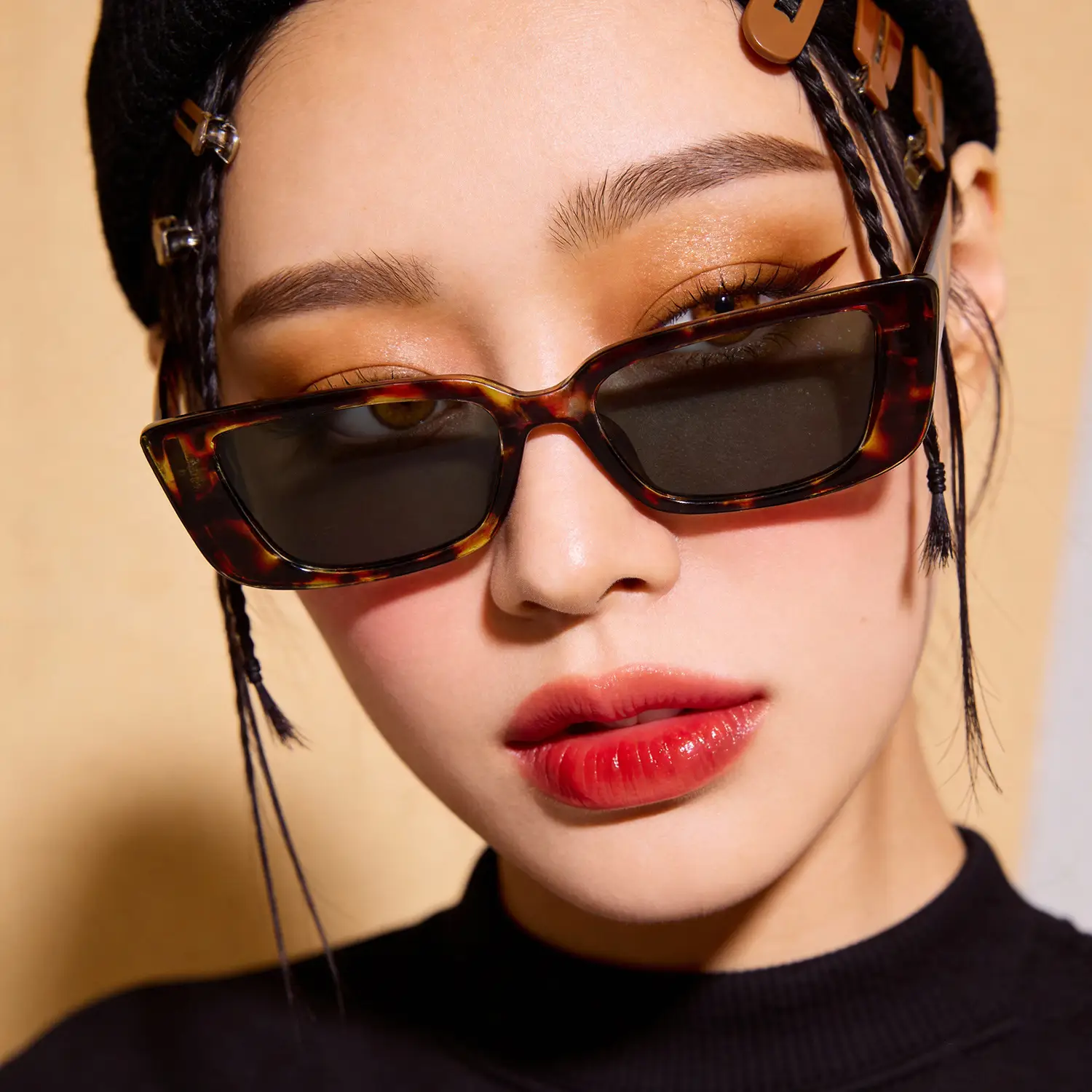 Women Retro Rectangular Sunglasses with Face Coverage