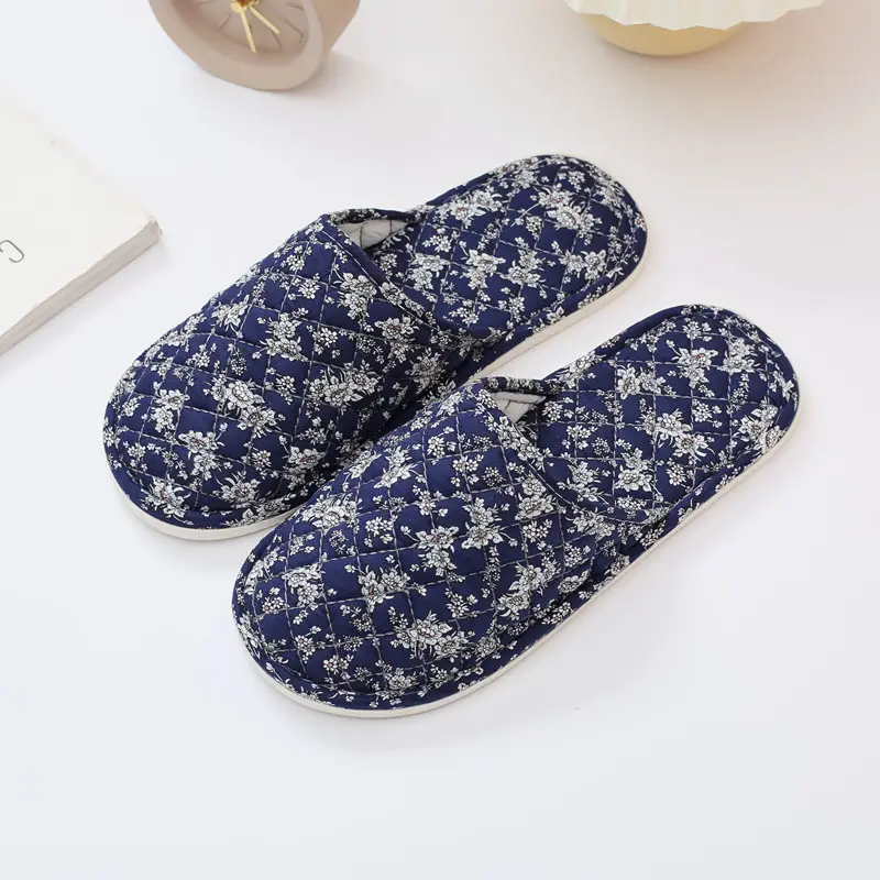 Spring and Autumn Floral Fabric Rubber-Soled Slippers for Home Indoor Use, Cotton Slippers for Winter, Closed-Toe, for Men and Women, Couples