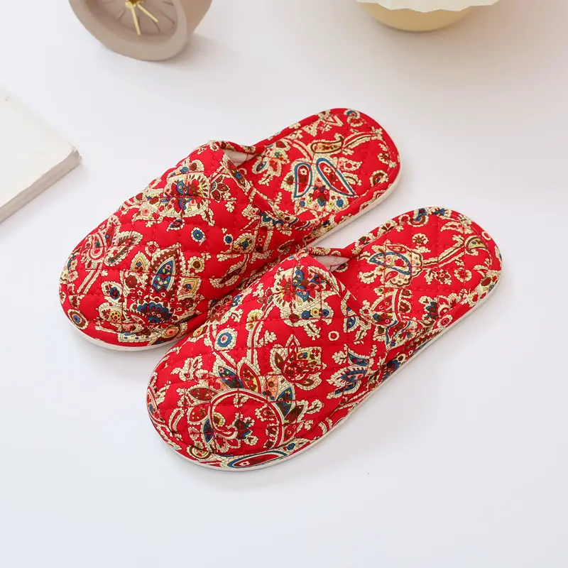 Spring and Autumn Floral Fabric Rubber-Soled Slippers for Home Indoor Use, Cotton Slippers for Winter, Closed-Toe, for Men and Women, Couples