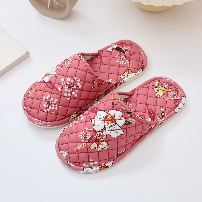 Spring and Autumn Floral Fabric Rubber-Soled Slippers for Home Indoor Use, Cotton Slippers for Winter, Closed-Toe, for Men and Women, Couples