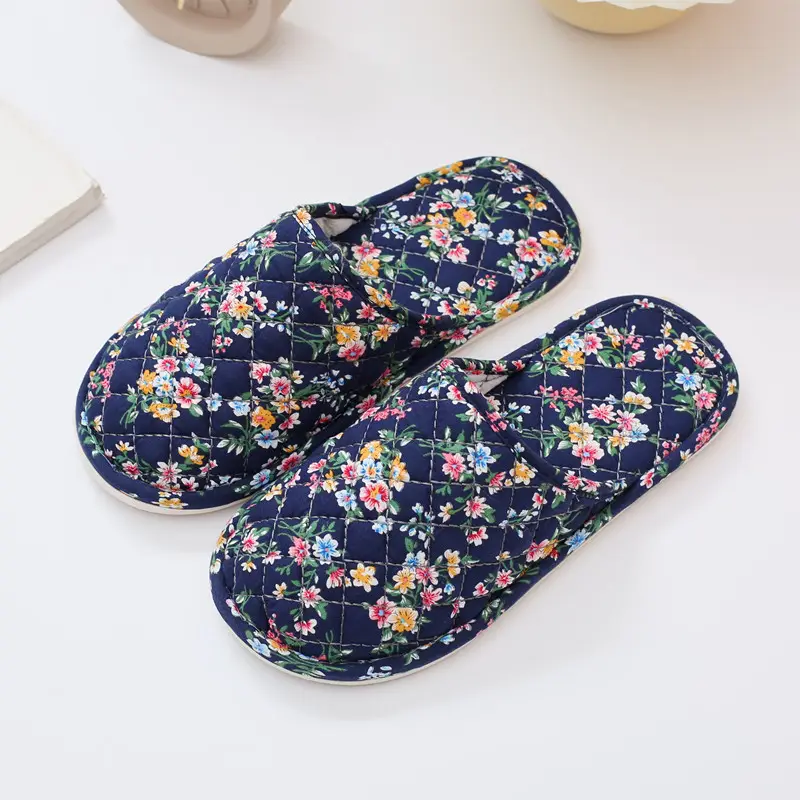 Spring and Autumn Floral Fabric Rubber-Soled Slippers for Home Indoor Use, Cotton Slippers for Winter, Closed-Toe, for Men and Women, Couples