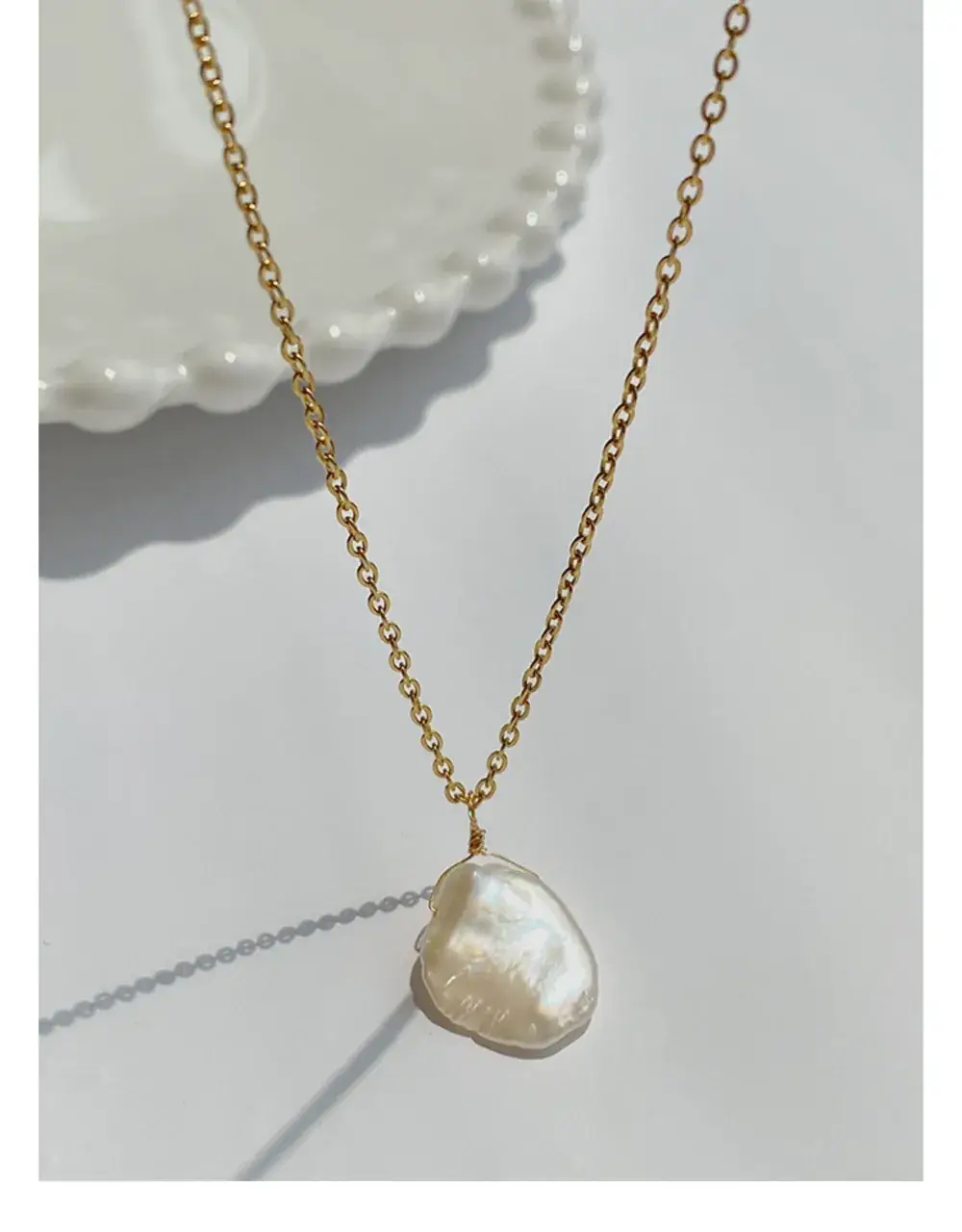 Elegant Pearl Necklace for Women Gold Chain — feature 7