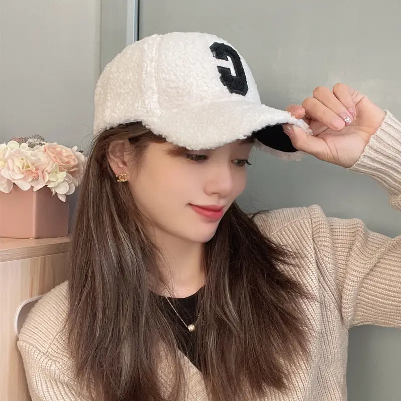 Women's Black L-Embroidered Wool Cap for Winter - Image 5
