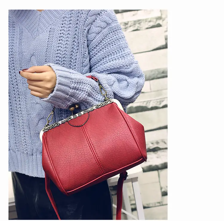 Black Korean Style Women's Shoulder Bag with Clip Buckle — feature 17