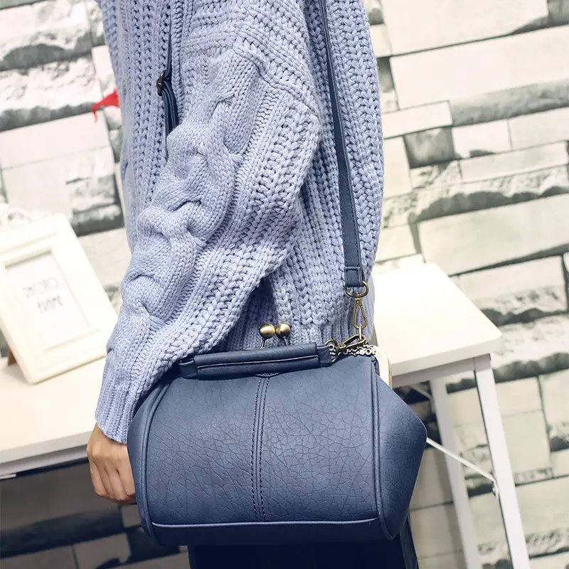 Black Korean Style Women's Shoulder Bag with Clip Buckle — feature 22